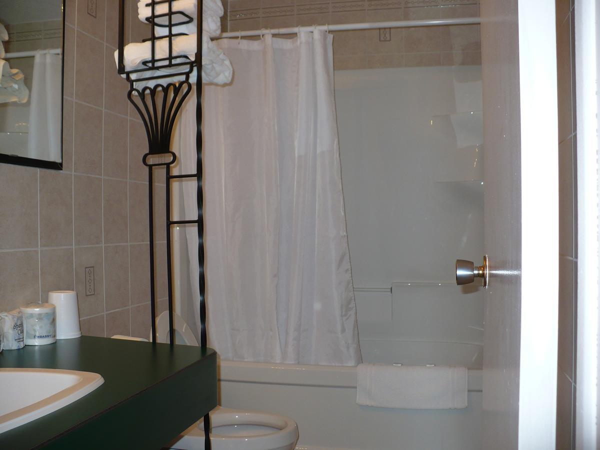 Sheridan Lawrence M Hotel Fort Vermilion المظهر الخارجي الصورة